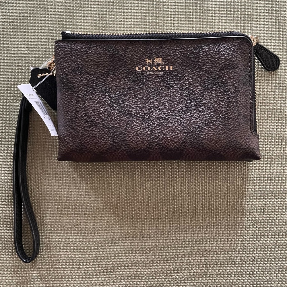 NWT Coach Wristlet